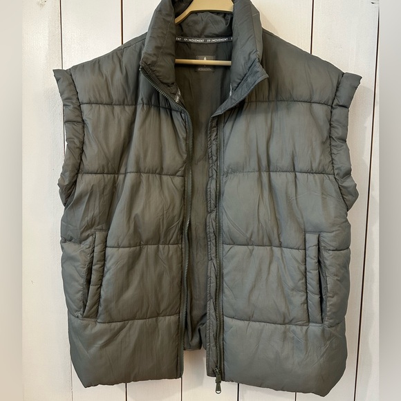 Free People  Puffer Vest - Picture 5 of 7